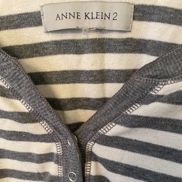 5 for $12. long sleeve Anne Klein comfy shirt - Picture 2 of 4